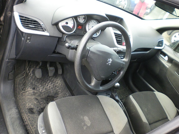 Peugeot 207 6 of 11