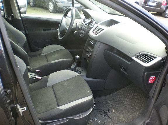 Peugeot 207 7 of 11