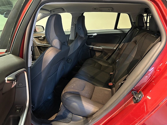 Volvo V60 10 of 14