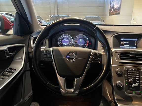 Volvo V60 7 of 14