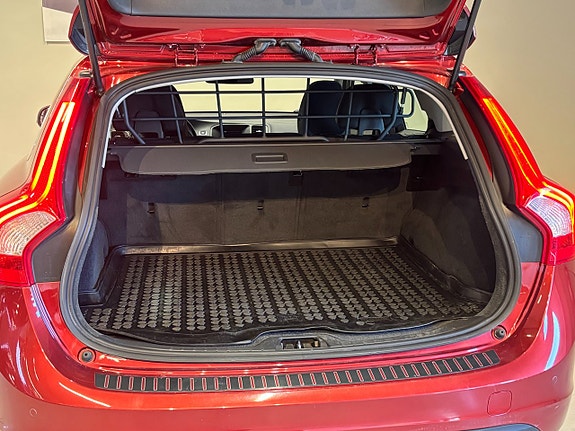 Volvo V60 13 of 14