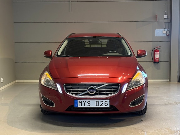 Volvo V60 3 of 14