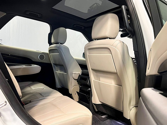 Land Rover Discovery 16 of 23