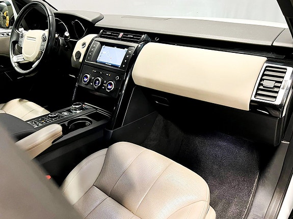 Land Rover Discovery 13 of 23