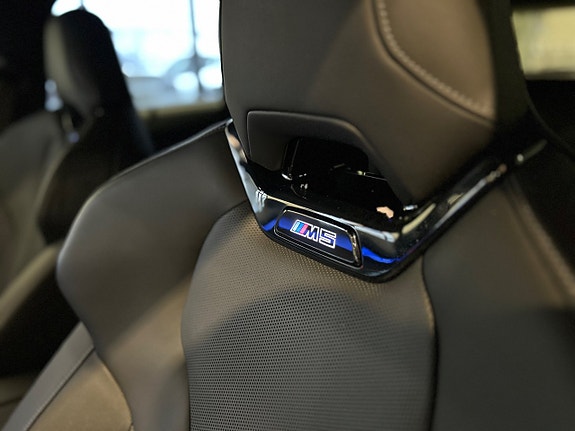 BMW M5 11 of 24