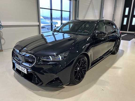 BMW M5 2 of 5