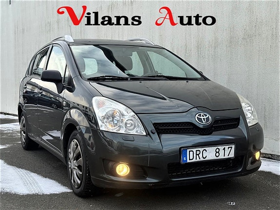 Toyota Corolla Verso 2 of 5