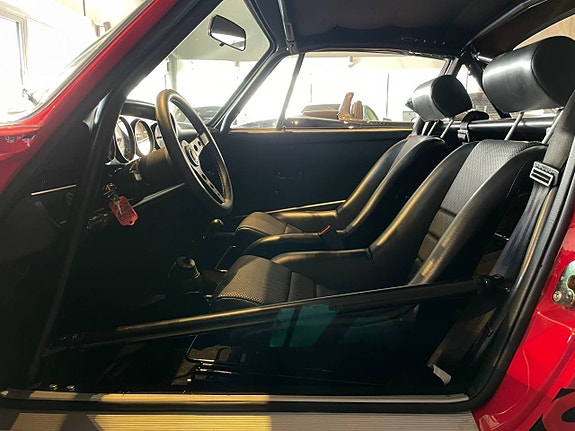 Porsche 911 T 8 of 15