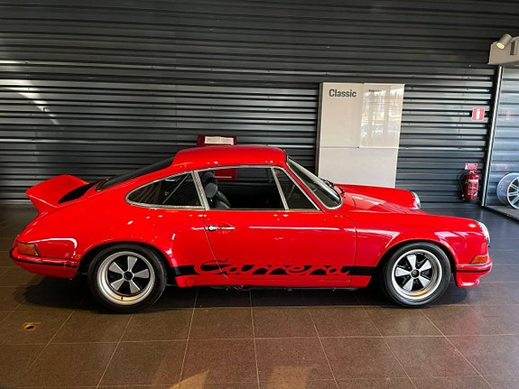 Porsche 911 T 3 of 5
