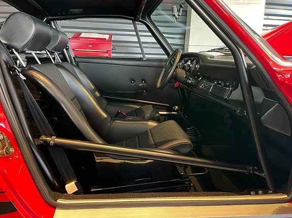 Porsche 911 T 10 of 15