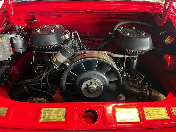 Porsche 911 T 14 of 15