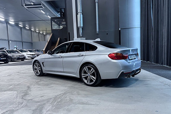 BMW 430i 4 of 5