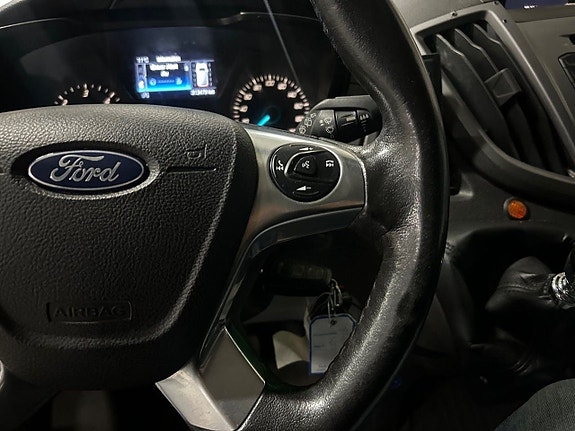 Ford Transit 15 of 17