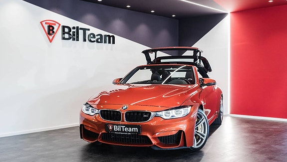 BMW M4 2 of 5
