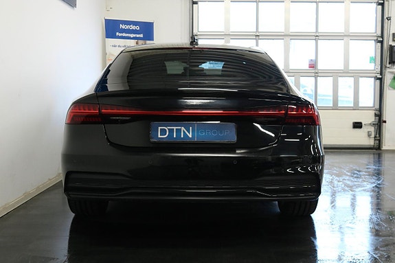 Audi A7 4 of 5