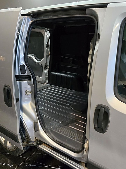 Peugeot Bipper 6 of 11