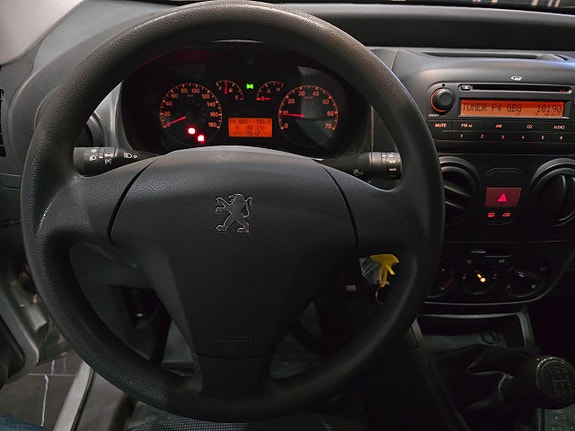 Peugeot Bipper 11 of 11