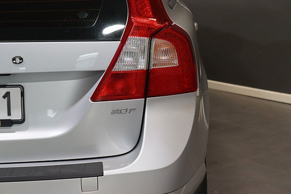 Volvo V70 14 of 25