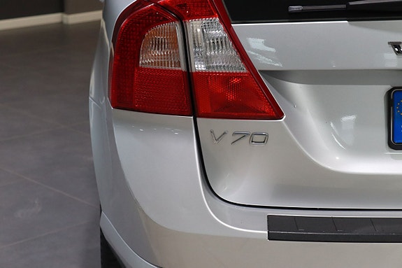 Volvo V70 13 of 25