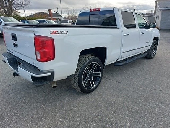 Chevrolet Silverado 1500 3 of 5