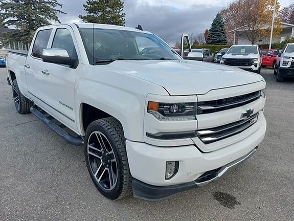 Chevrolet Silverado 1500 2 of 5