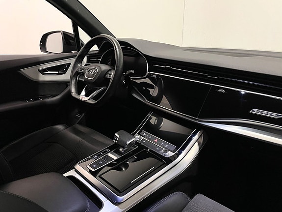 Audi Q8 20 of 20