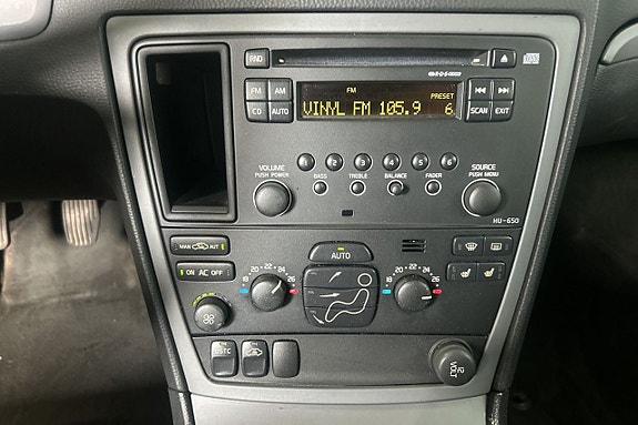 Volvo V70 14 of 19