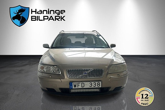 Volvo V70 3 of 19