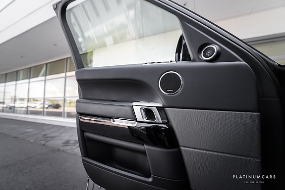 Land Rover Range Rover Sport 16 of 20