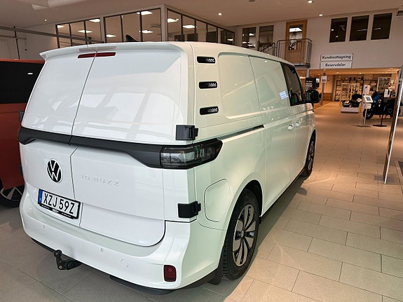 Volkswagen ID. Buzz 2 of 5