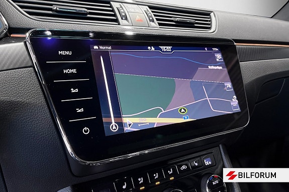 Skoda Superb 14 of 18