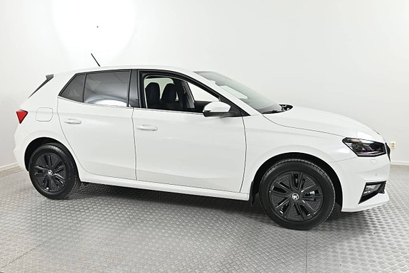 Skoda Fabia 2 of 11