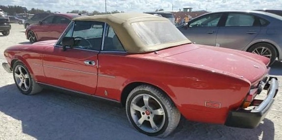 Fiat 124 Spider 2 of 5