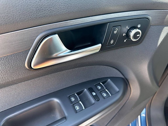 Volkswagen Touran 13 of 19