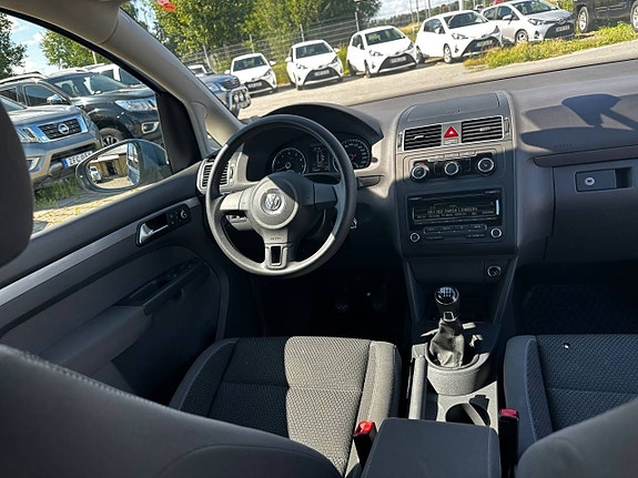 Volkswagen Touran 10 of 19