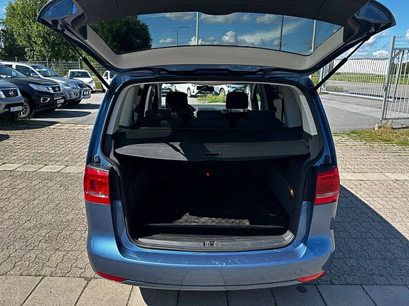 Volkswagen Touran 15 of 19