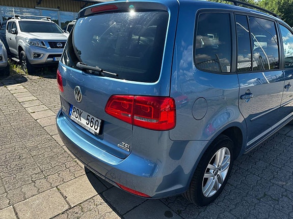 Volkswagen Touran 7 of 19