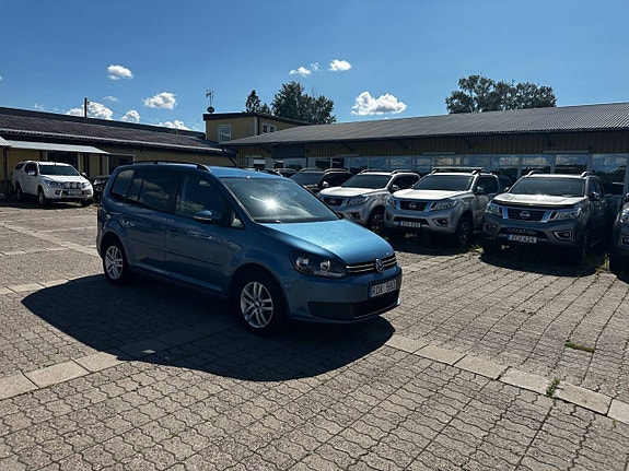 Volkswagen Touran 4 of 5