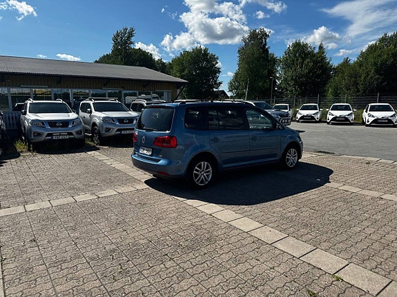 Volkswagen Touran 8 of 19