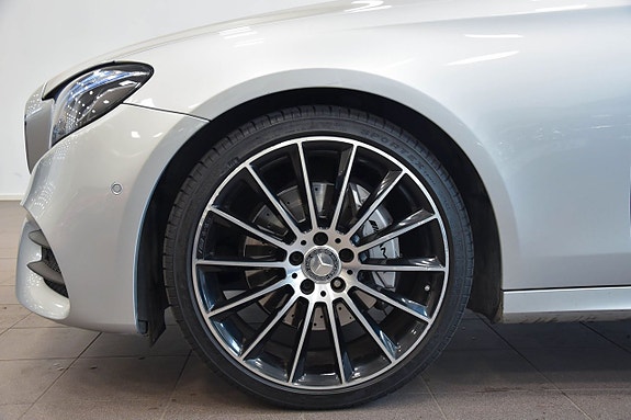 Mercedes-Benz E220 d 17 of 17