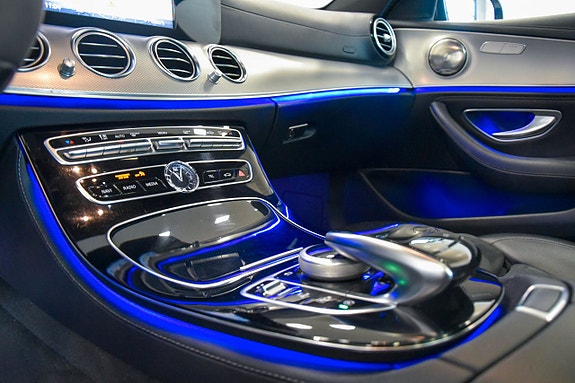 Mercedes-Benz E220 d 12 of 17