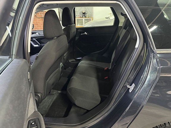 Peugeot 308 SW 10 of 17