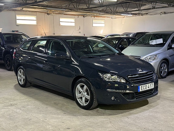 Peugeot 308 SW 2 of 17