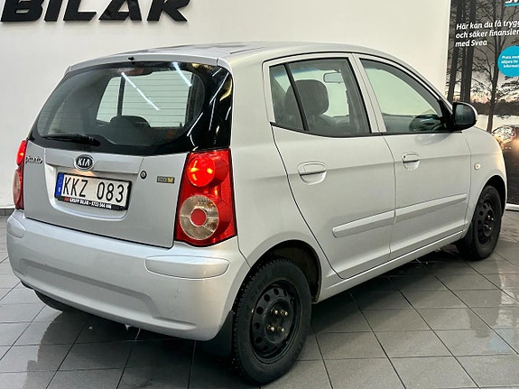 Kia Picanto 5 of 12