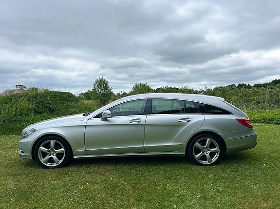 Mercedes-Benz CLS250 2 of 11