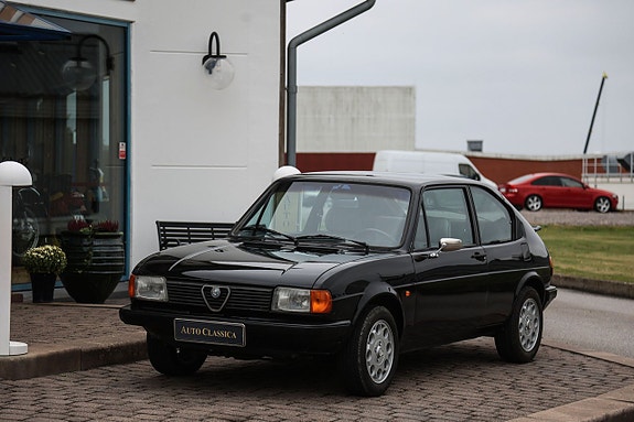 Alfa Romeo Alfasud 4 of 17