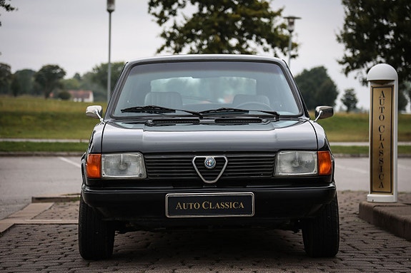 Alfa Romeo Alfasud 3 of 17