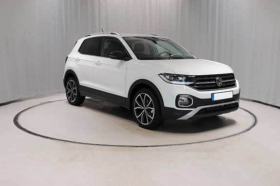 Volkswagen T-Cross 2 of 6