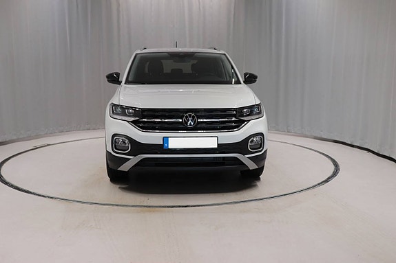 Volkswagen T-Cross 3 of 6