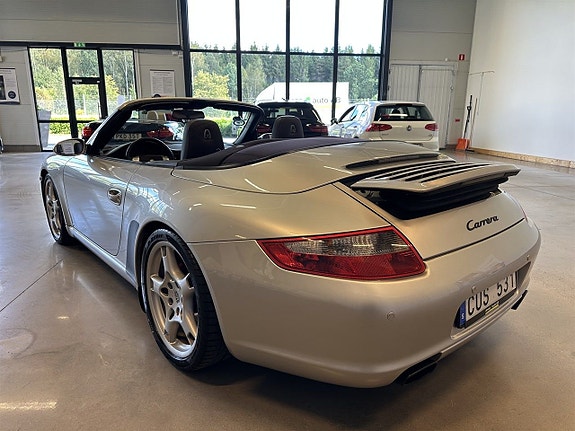 Porsche 911 Carrera 11 of 22